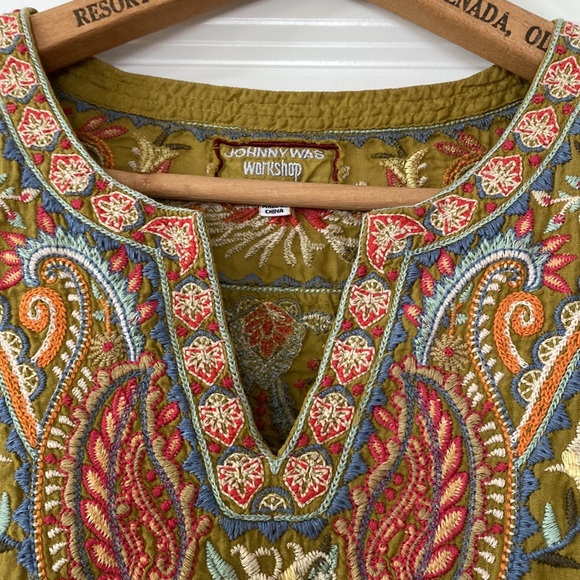 Johnny Was Workshop Tikal Boho Embroidered Swing Top in Viper Chartreuse Green - Picture 3 of 14